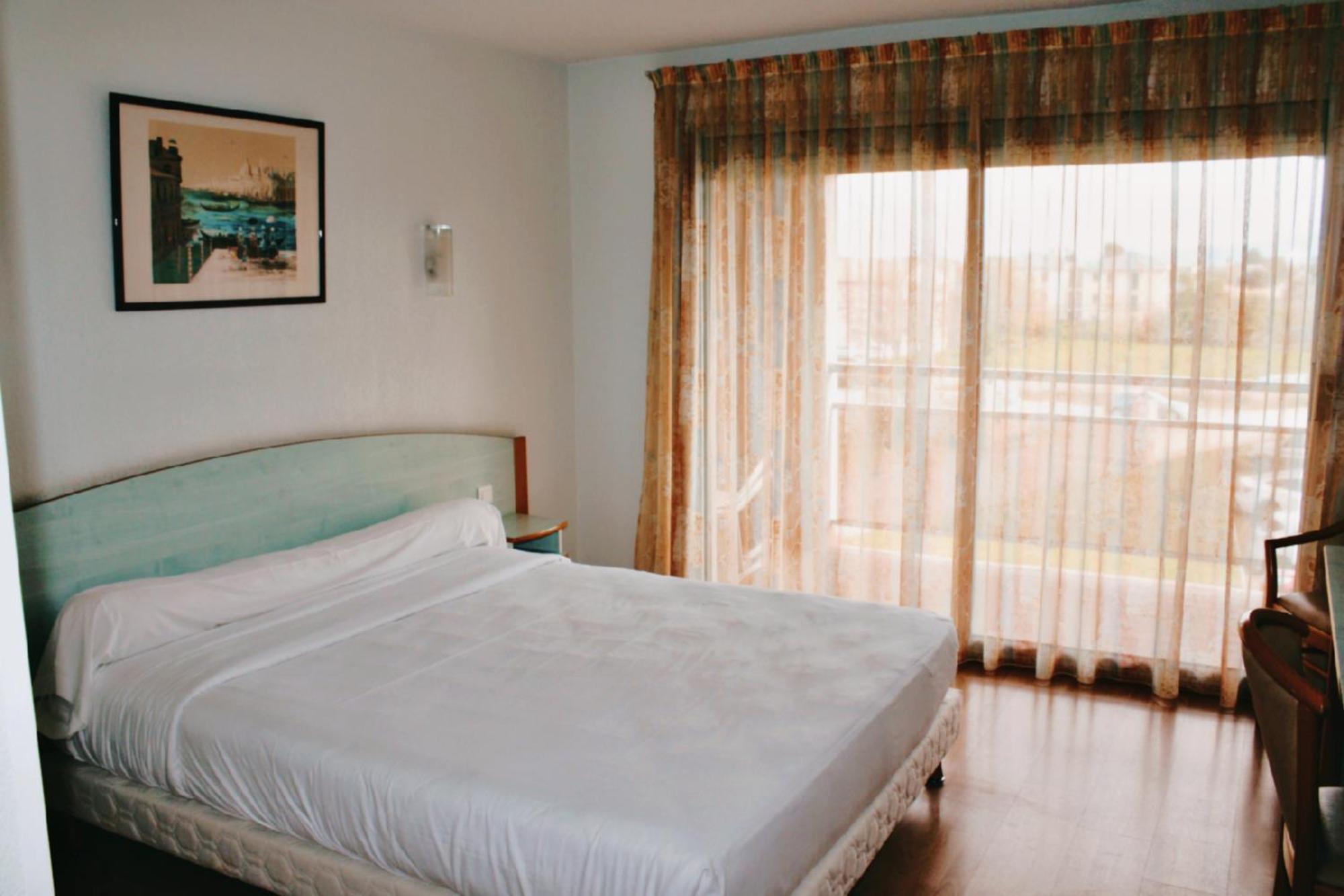 Hotel Poretta Lucciana  Zimmer foto